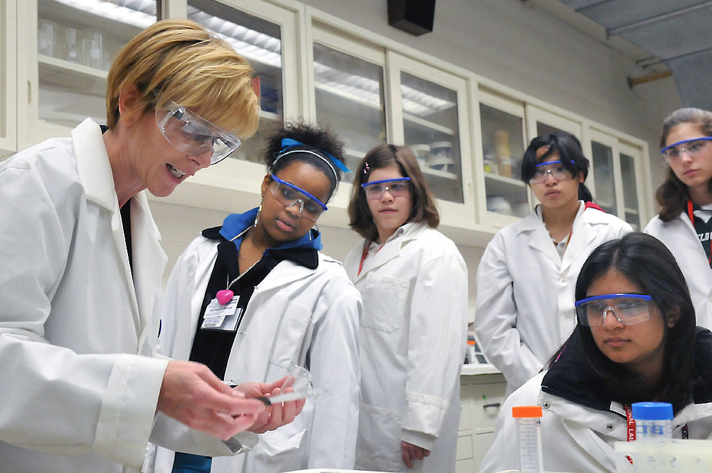 Figure 14. Source: [Wikimedia](https://commons.wikimedia.org/wiki/File:Argonne_lab_education.jpg)